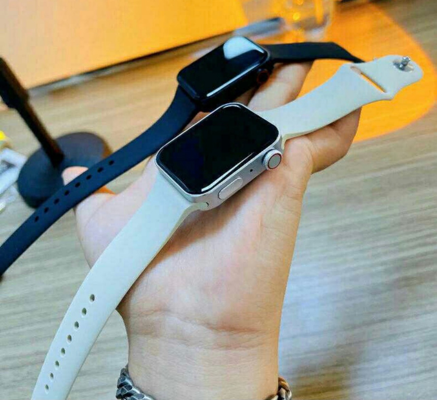 蘋果秋季發表會還沒開始!.華強北搶先開賣山寨版 Apple Watch Series 7 内容图1 潮品文-大潮社旗下实时最新热点娱乐时尚数码等新闻资讯网站! 蘋果秋季發表會還沒開始!.華強北搶先開賣山寨版 Apple Watch Series 7