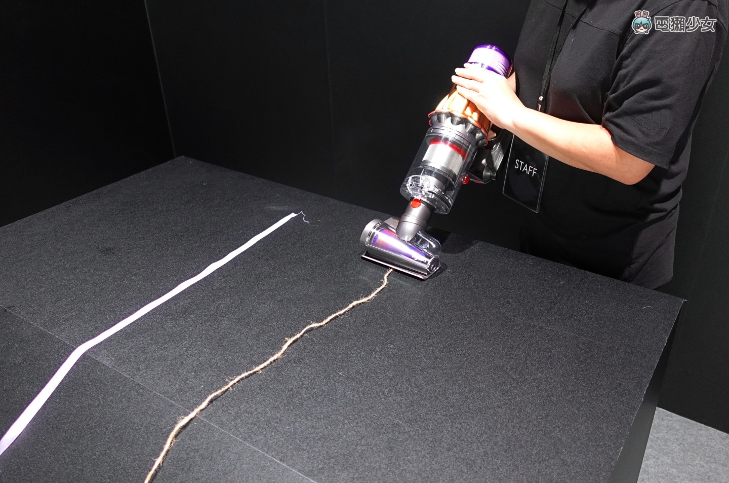 出门|Dyson V12 Detect Slim 手持吸尘器正式登台!雷射侦测、声学感应及灰尘分类统计 三大功能有感升级! 内容图12 潮品文-大潮社旗下实时最新热点娱乐时尚数码等新闻资讯网站! 出门|Dyson V12 Detect Slim 手持吸尘器正式登台!雷射侦测、声学感应及灰尘分类统计 三大功能有感升级!