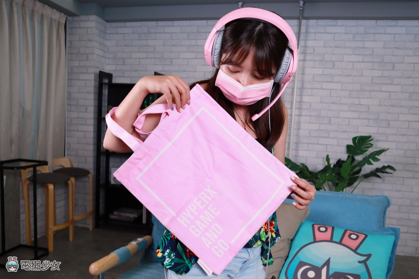 HyperX 最经典的‘ Cloud Stinger 系列 ’也出粉红色耳机！主打轻量化设计，打游戏也要很可爱