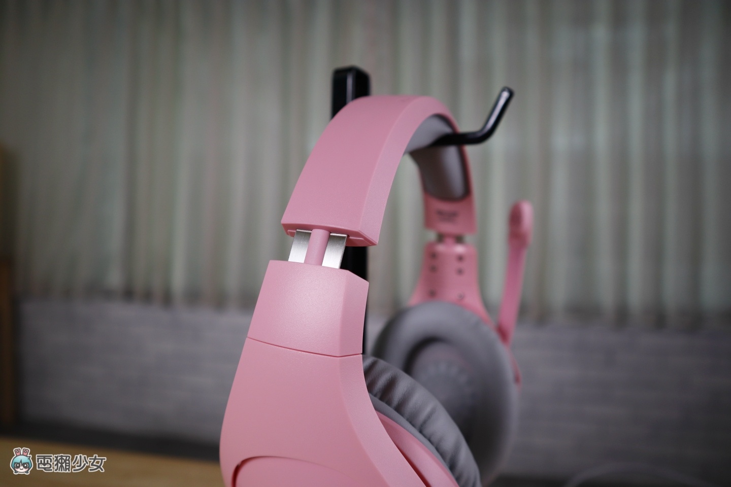 HyperX 最经典的‘ Cloud Stinger 系列 ’也出粉红色耳机！主打轻量化设计，打游戏也要很可爱
