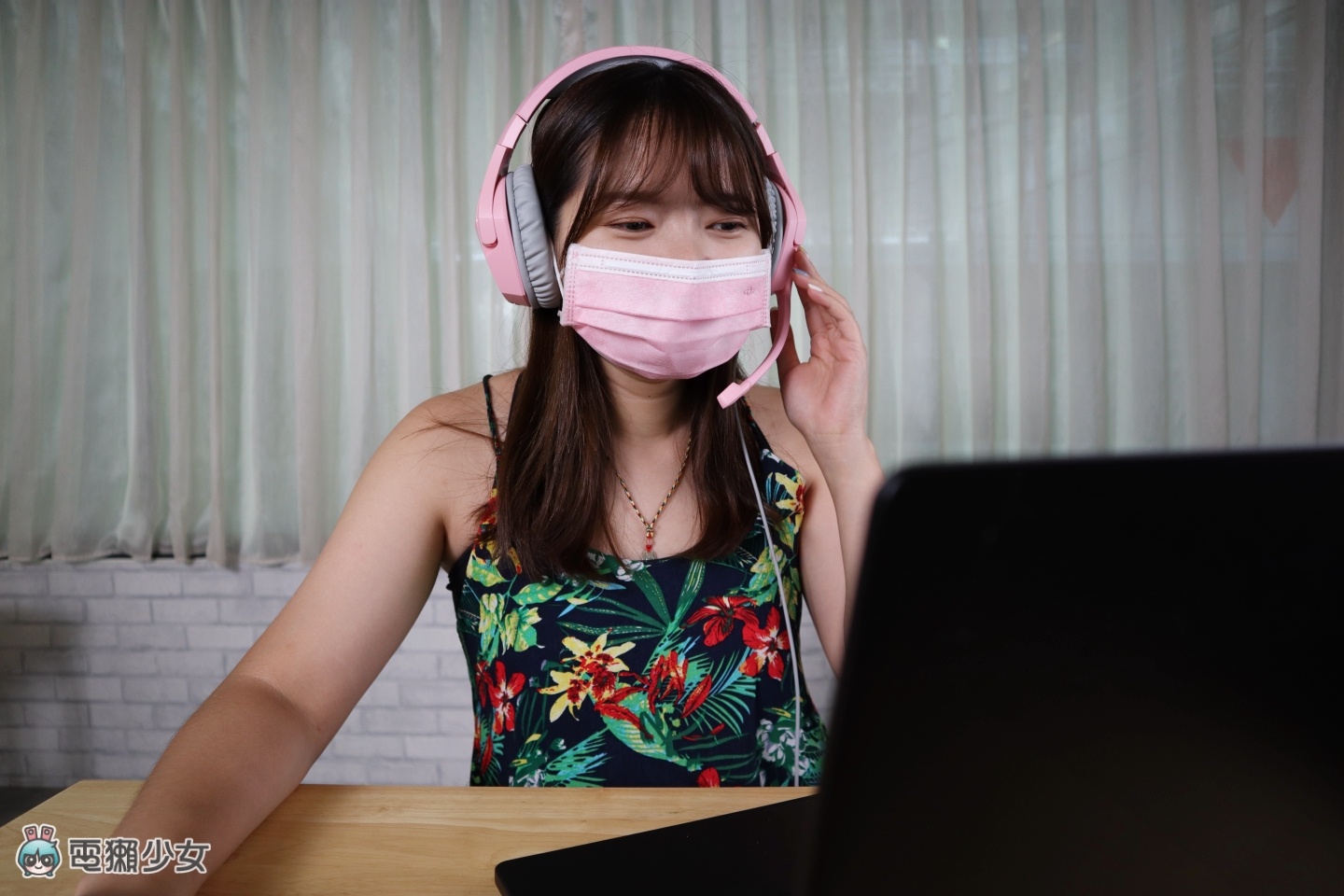 HyperX 最经典的‘ Cloud Stinger 系列 ’也出粉红色耳机！主打轻量化设计，打游戏也要很可爱