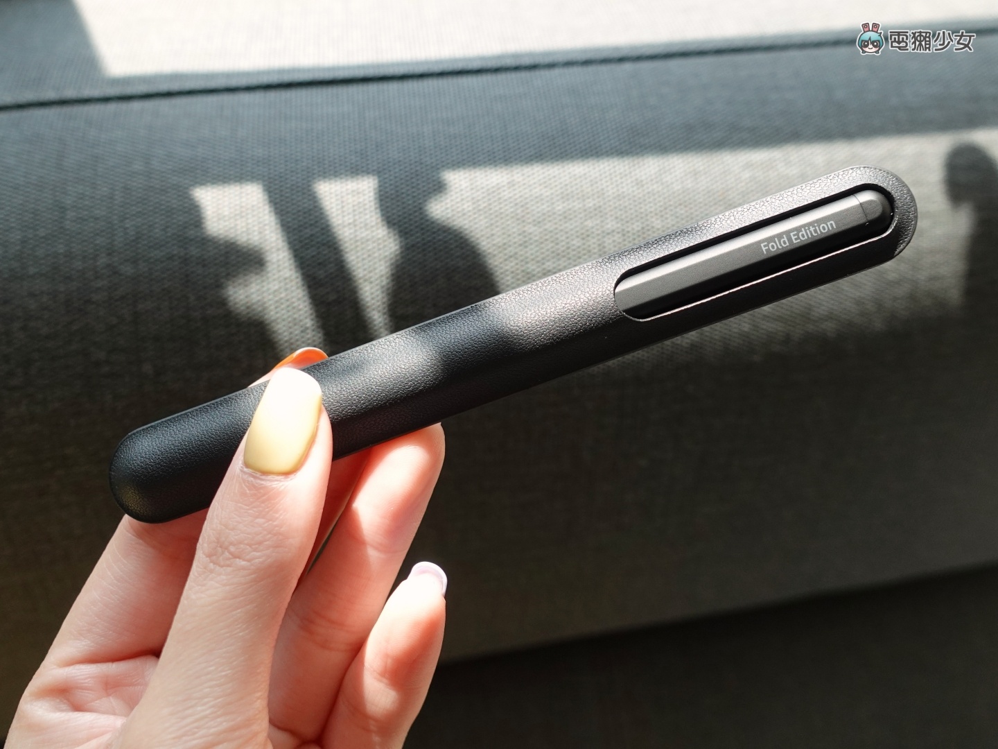 三星双折叠机 Galaxy Z Flip3 5G 和 Galaxy Z Fold3 5G 开箱体验,加入防水、S Pen手写功能更齐全,价格也更亲民 内容图21 潮品文-大潮社旗下实时最新热点娱乐时尚数码等新闻资讯网站! 三星双折叠机 Galaxy Z Flip3 5G 和 Galaxy Z Fold3 5G 开箱体验,加入防水、S Pen手写功能更齐全,价格也更亲民