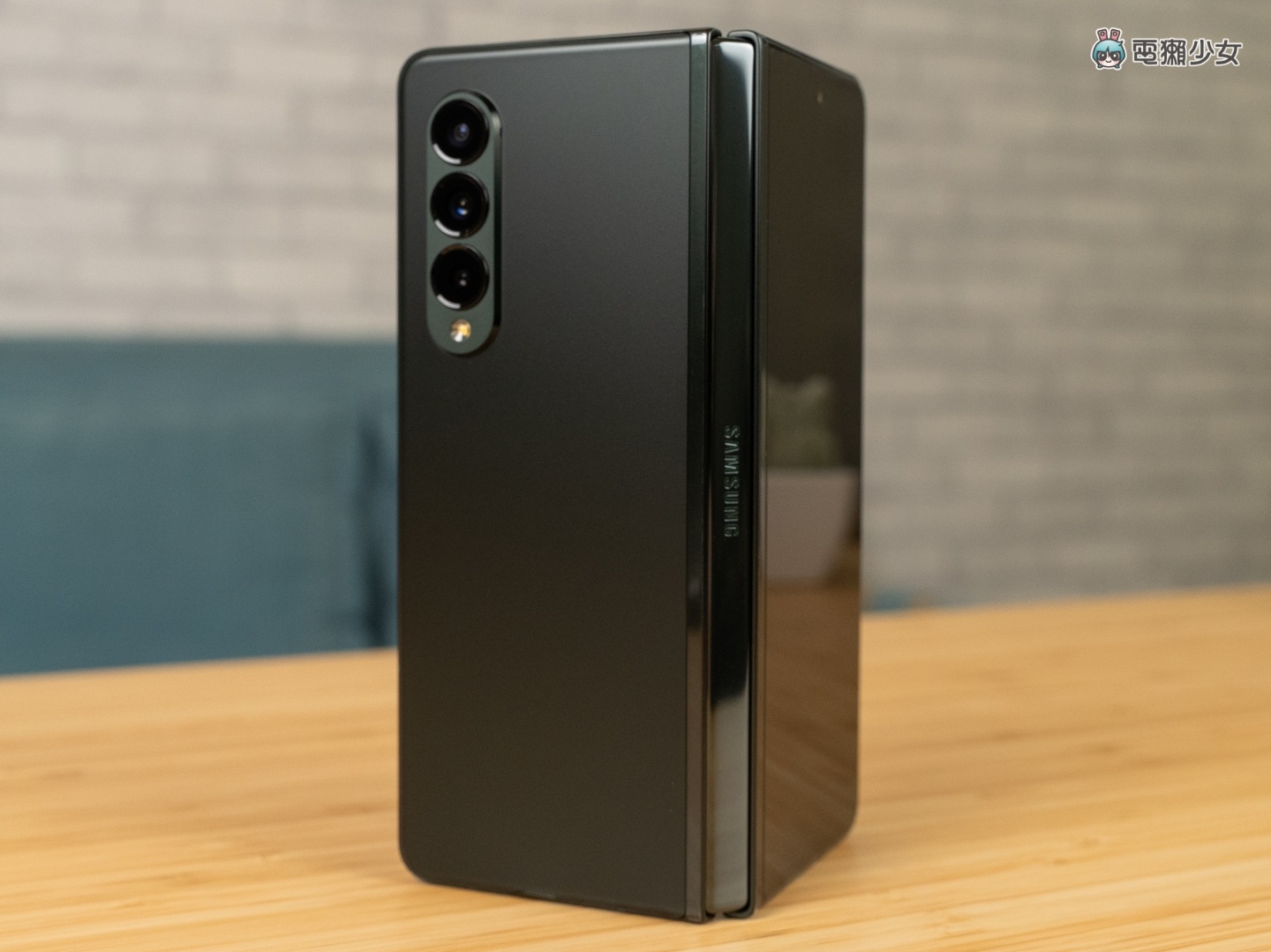 三星双折叠机 Galaxy Z Flip3 5G 和 Galaxy Z Fold3 5G 开箱体验,加入防水、S Pen手写功能更齐全,价格也更亲民 内容图15 潮品文-大潮社旗下实时最新热点娱乐时尚数码等新闻资讯网站! 三星双折叠机 Galaxy Z Flip3 5G 和 Galaxy Z Fold3 5G 开箱体验,加入防水、S Pen手写功能更齐全,价格也更亲民