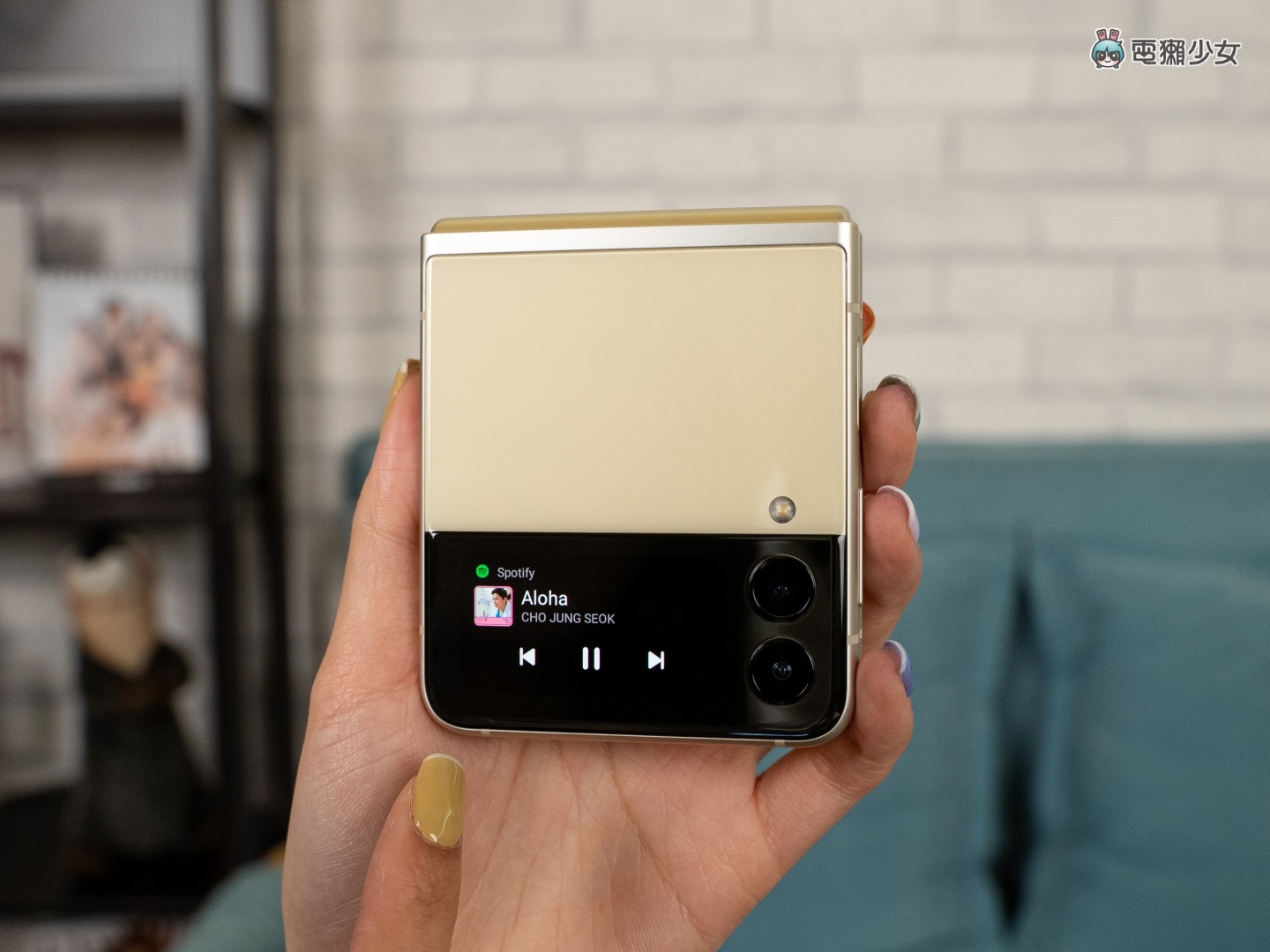 三星双折叠机 Galaxy Z Flip3 5G 和 Galaxy Z Fold3 5G 开箱体验,加入防水、S Pen手写功能更齐全,价格也更亲民 内容图4 潮品文-大潮社旗下实时最新热点娱乐时尚数码等新闻资讯网站! 三星双折叠机 Galaxy Z Flip3 5G 和 Galaxy Z Fold3 5G 开箱体验,加入防水、S Pen手写功能更齐全,价格也更亲民