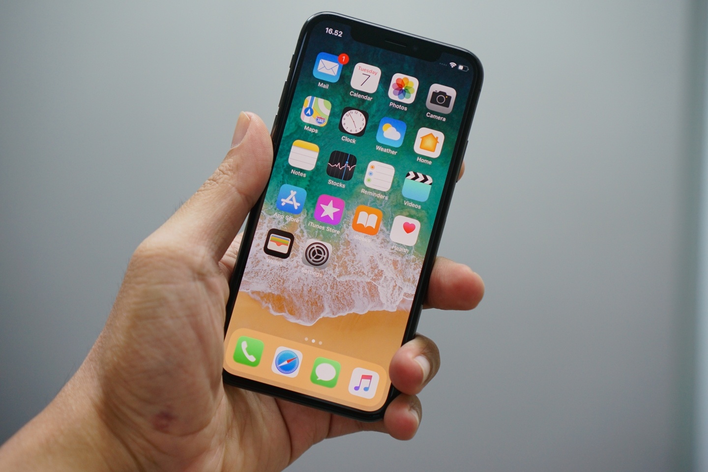 苹果表示把 iPhone 架在机车手机支架上 有可能会影响相机的性能表现 数码科技 图1张