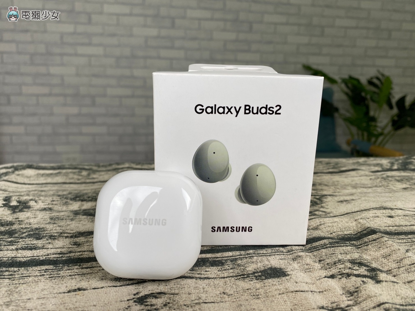 开箱|超进化!三星 Galaxy Watch4 系列 可以下载 App 好方便!同场加映三星 Galaxy Buds2 开箱 内容图25 潮品文-大潮社旗下实时最新热点娱乐时尚数码等新闻资讯网站! 开箱|超进化!三星 Galaxy Watch4 系列 可以下载 App 好方便!同场加映三星 Galaxy Buds2 开箱