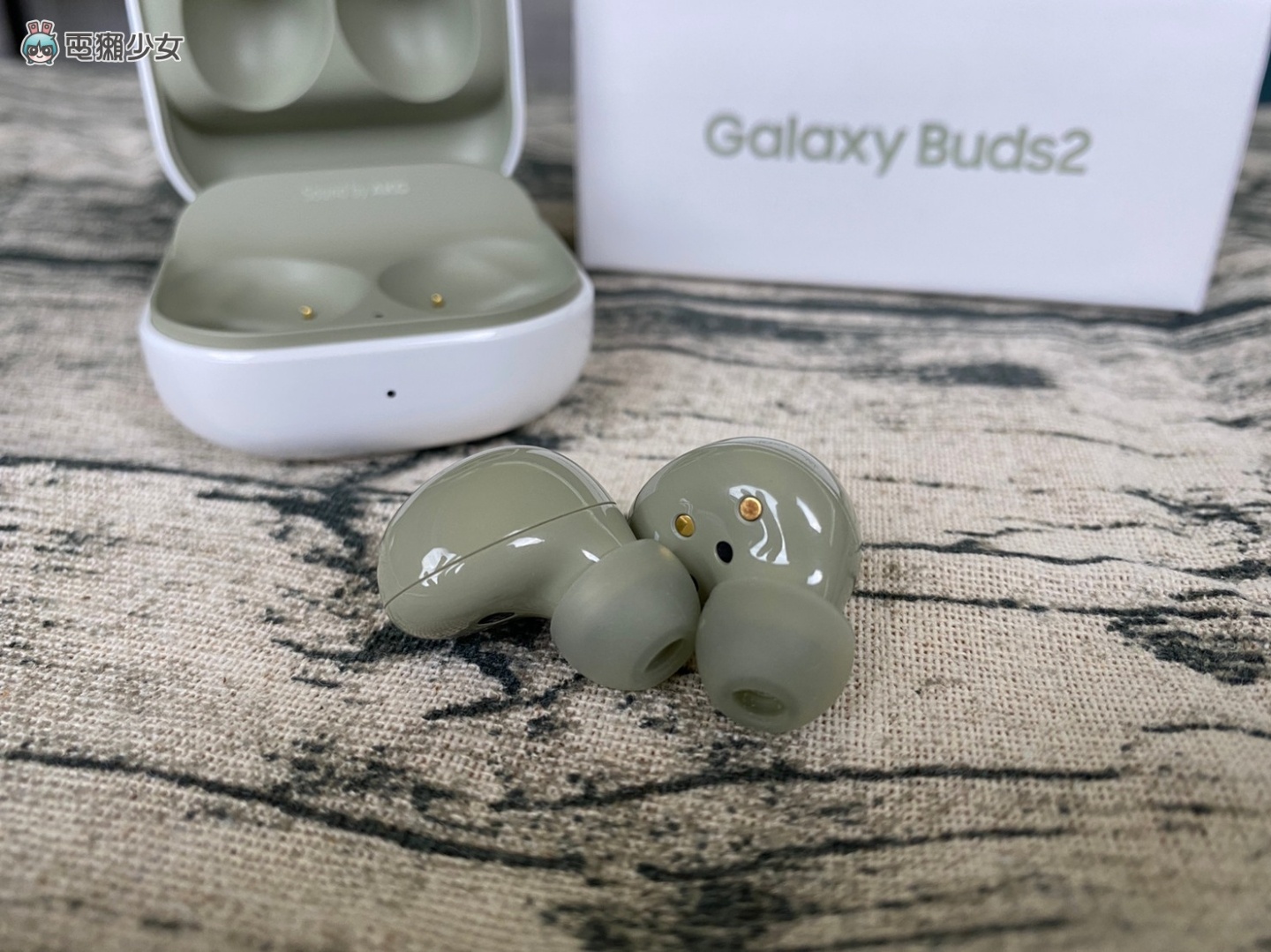 开箱|超进化!三星 Galaxy Watch4 系列 可以下载 App 好方便!同场加映三星 Galaxy Buds2 开箱 内容图28 潮品文-大潮社旗下实时最新热点娱乐时尚数码等新闻资讯网站! 开箱|超进化!三星 Galaxy Watch4 系列 可以下载 App 好方便!同场加映三星 Galaxy Buds2 开箱