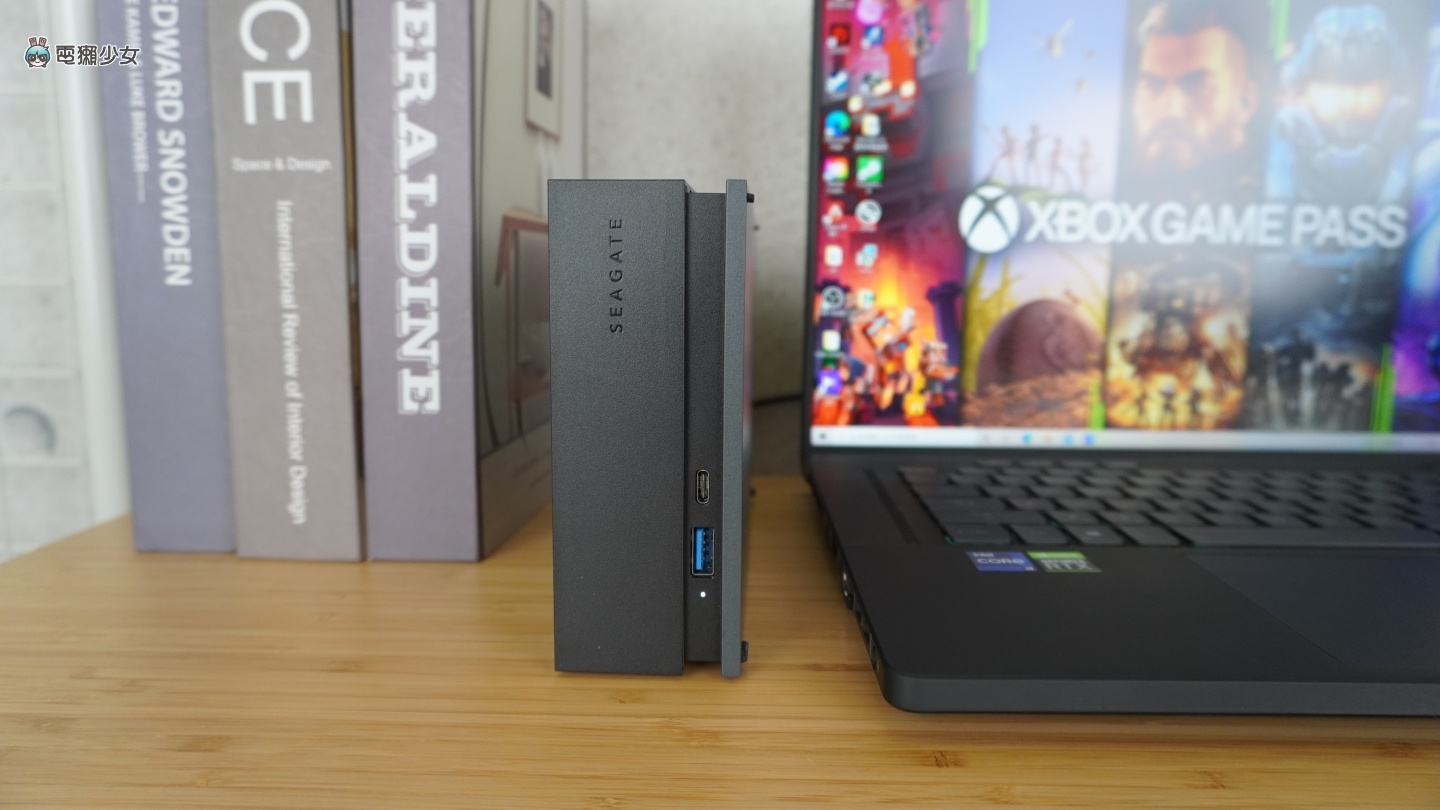 开箱|我的外接硬碟超炫!Seagate FireCuda Gaming Hub 大容量 还有超帅电竞灯效 内容图1 潮品文-大潮社旗下实时最新热点娱乐时尚数码等新闻资讯网站! 开箱|我的外接硬碟超炫!Seagate FireCuda Gaming Hub 大容量 还有超帅电竞灯效