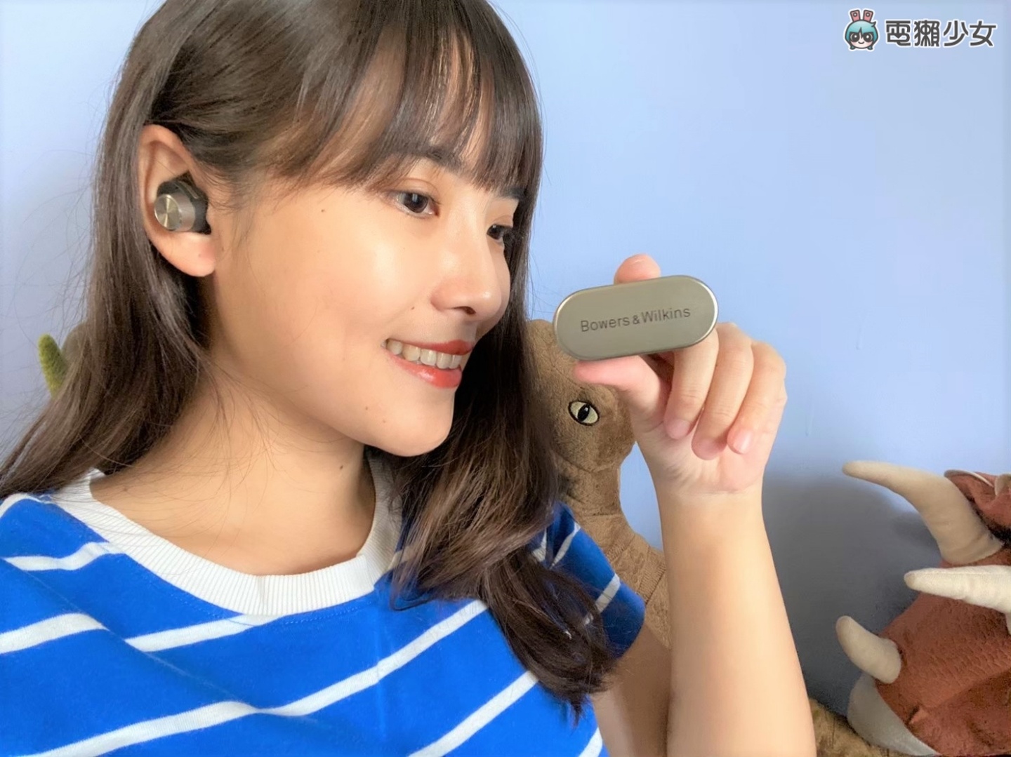 开箱|奢华耳机体验‘ Bowers & Wilkins PI7 ’音质超好 还能当蓝牙发射器 内容图11 潮品文-大潮社旗下实时最新热点娱乐时尚数码等新闻资讯网站! 开箱|奢华耳机体验‘ Bowers & Wilkins PI7 ’音质超好 还能当蓝牙发射器