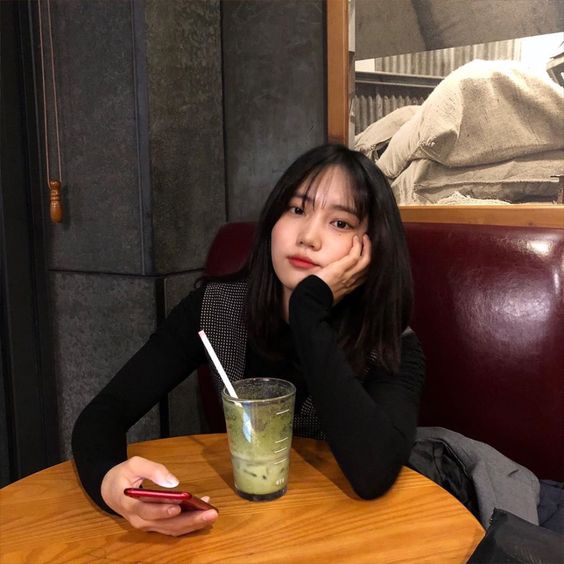 情感 I 听到肉麻的话脸就抽筋？女生20种行为一看就知道没谈过恋爱 更多热点 图3张