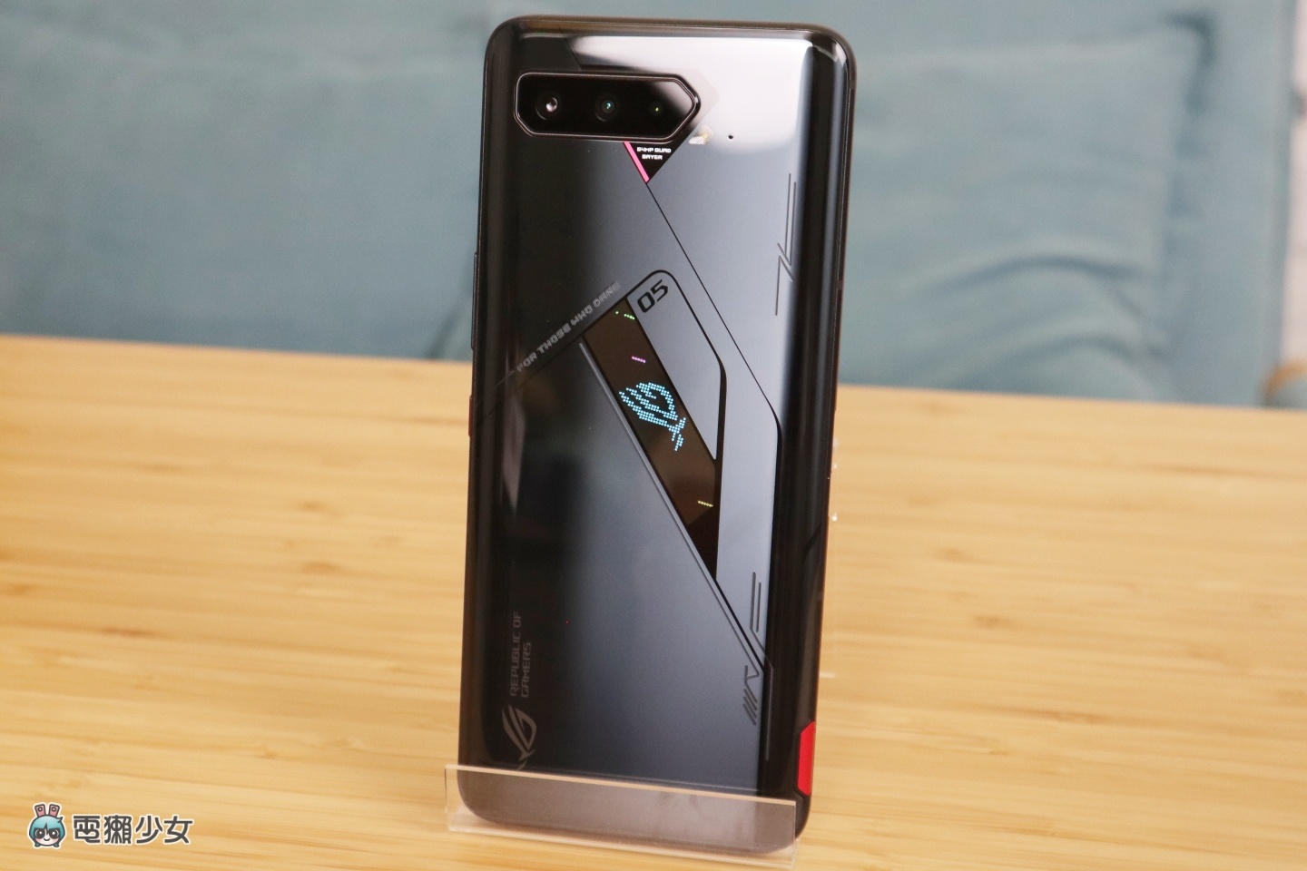 评测｜打手游用‘ ROG Phone 5s Pro ’助你更上一层楼！AirTrigger 5 让你每根手指头都有事情做！