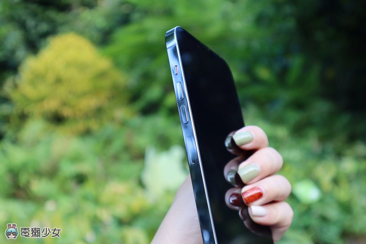 开箱|iPhone 13 Pro Max 天峰蓝 电影模式真的很厉害!同场加映:跟 iPhone 12 Pro 的拍照表现差多少? 内容图6 潮品文-大潮社旗下实时最新热点娱乐时尚数码等新闻资讯网站! 开箱|iPhone 13 Pro Max 天峰蓝 电影模式真的很厉害!同场加映:跟 iPhone 12 Pro 的拍照表现差多少?