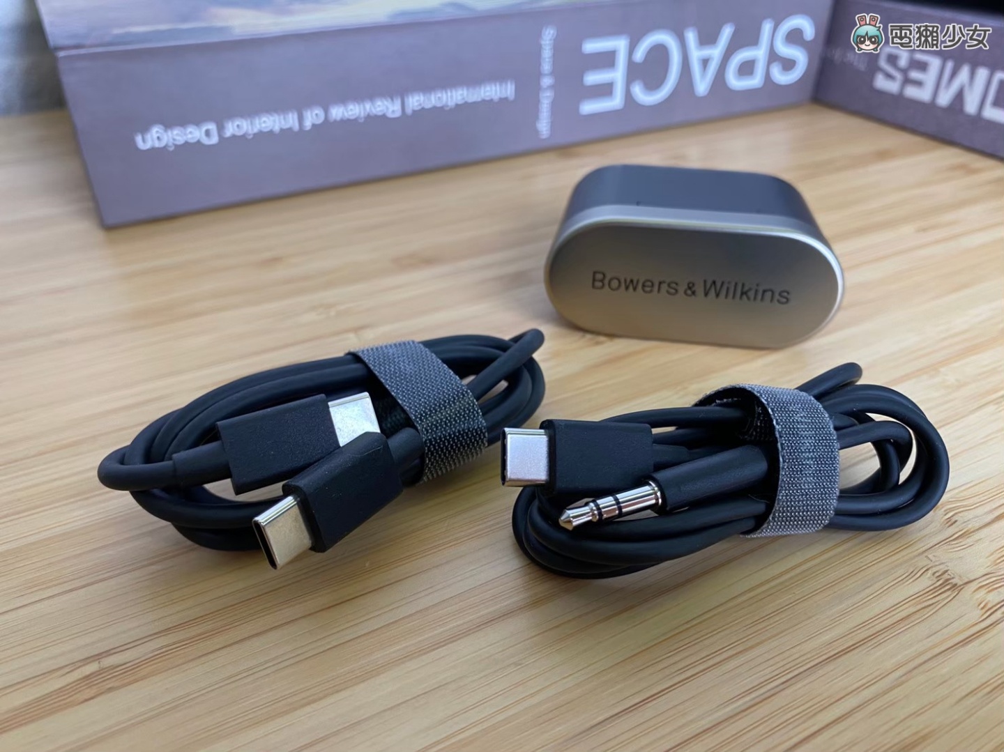 开箱|奢华耳机体验‘ Bowers & Wilkins PI7 ’音质超好 还能当蓝牙发射器 内容图14 潮品文-大潮社旗下实时最新热点娱乐时尚数码等新闻资讯网站! 开箱|奢华耳机体验‘ Bowers & Wilkins PI7 ’音质超好 还能当蓝牙发射器