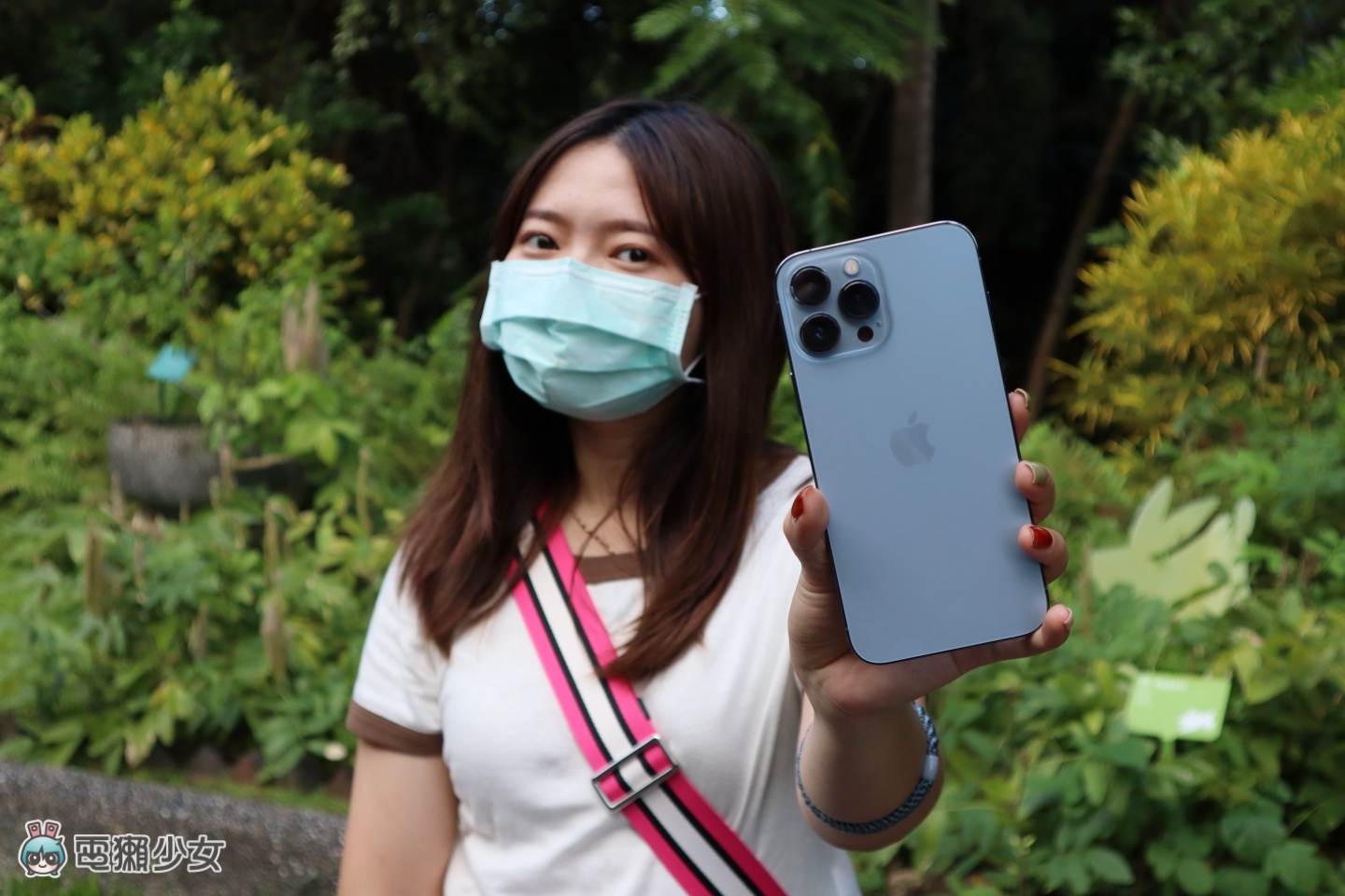 开箱|iPhone 13 Pro Max 天峰蓝 电影模式真的很厉害!同场加映:跟 iPhone 12 Pro 的拍照表现差多少? 内容图1 潮品文-大潮社旗下实时最新热点娱乐时尚数码等新闻资讯网站! 开箱|iPhone 13 Pro Max 天峰蓝 电影模式真的很厉害!同场加映:跟 iPhone 12 Pro 的拍照表现差多少?