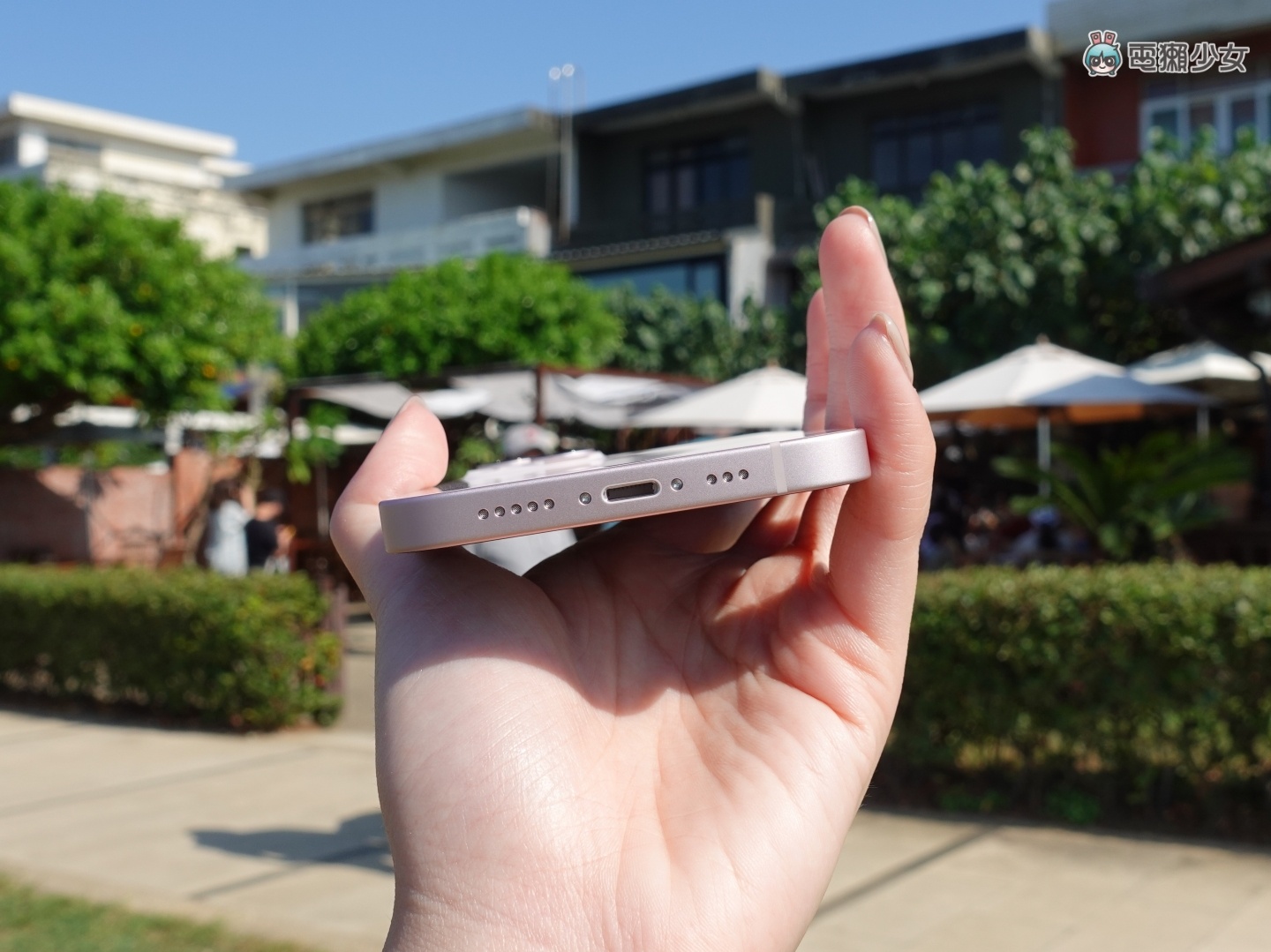 开箱|iPhone 13 粉色萌感爆棚!电影级模式好拍吗?续航如何?手机壳能否共用?热门问题来解答! 内容图6 潮品文-大潮社旗下实时最新热点娱乐时尚数码等新闻资讯网站! 开箱|iPhone 13 粉色萌感爆棚!电影级模式好拍吗?续航如何?手机壳能否共用?热门问题来解答!