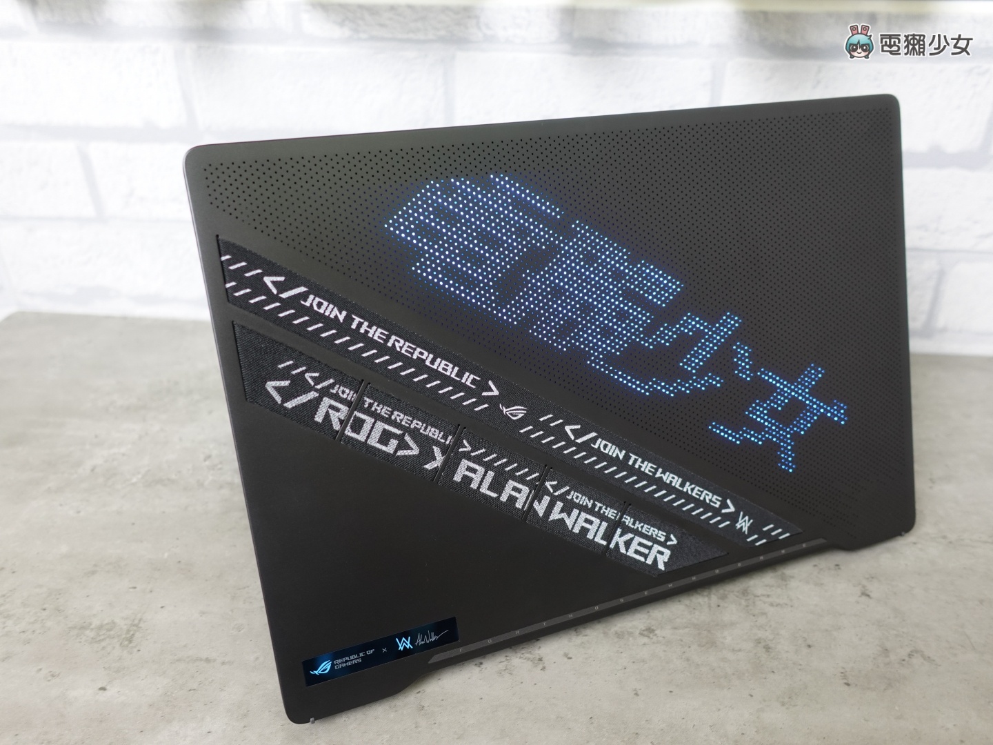 好帅又好玩！ROG x Alan Walker 联名款笔电‘ ROG Zephyrus G14 AW SE ’开箱！外盒还可以一秒变 DJ 数码科技 图12张