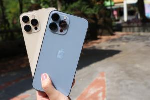 比较｜iPhone 13 Pro Max 和 iPhone 12 Pro Max 差在哪？两代高阶机种的外观、功能、相机表现一次比给你看！