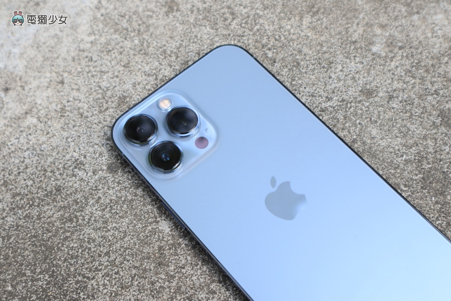 狂点萤幕但没反应!不只 iPhone 13 系列新机,连更新到 iOS 15 的旧机型也传出萤幕触控失灵问题 内容图1 潮品文-大潮社旗下实时最新热点娱乐时尚数码等新闻资讯网站! 狂点萤幕但没反应!不只 iPhone 13 系列新机,连更新到 iOS 15 的旧机型也传出萤幕触控失灵问题