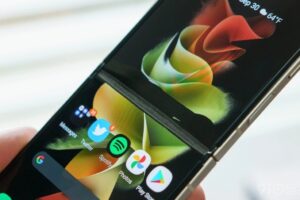 三星折叠手机‘ 耐用性 ’遭质疑，三星释出测试影片来证明其耐用程度