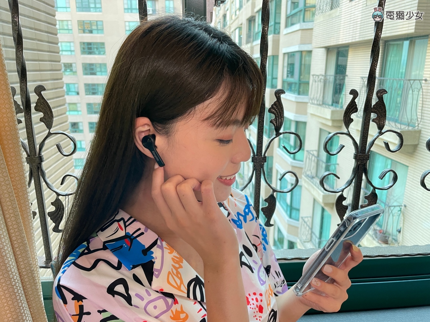 开箱｜Energizer UB5001 真无线蓝牙耳机 同时也是移动电源和无线充电器！快来看看这个酷东西！