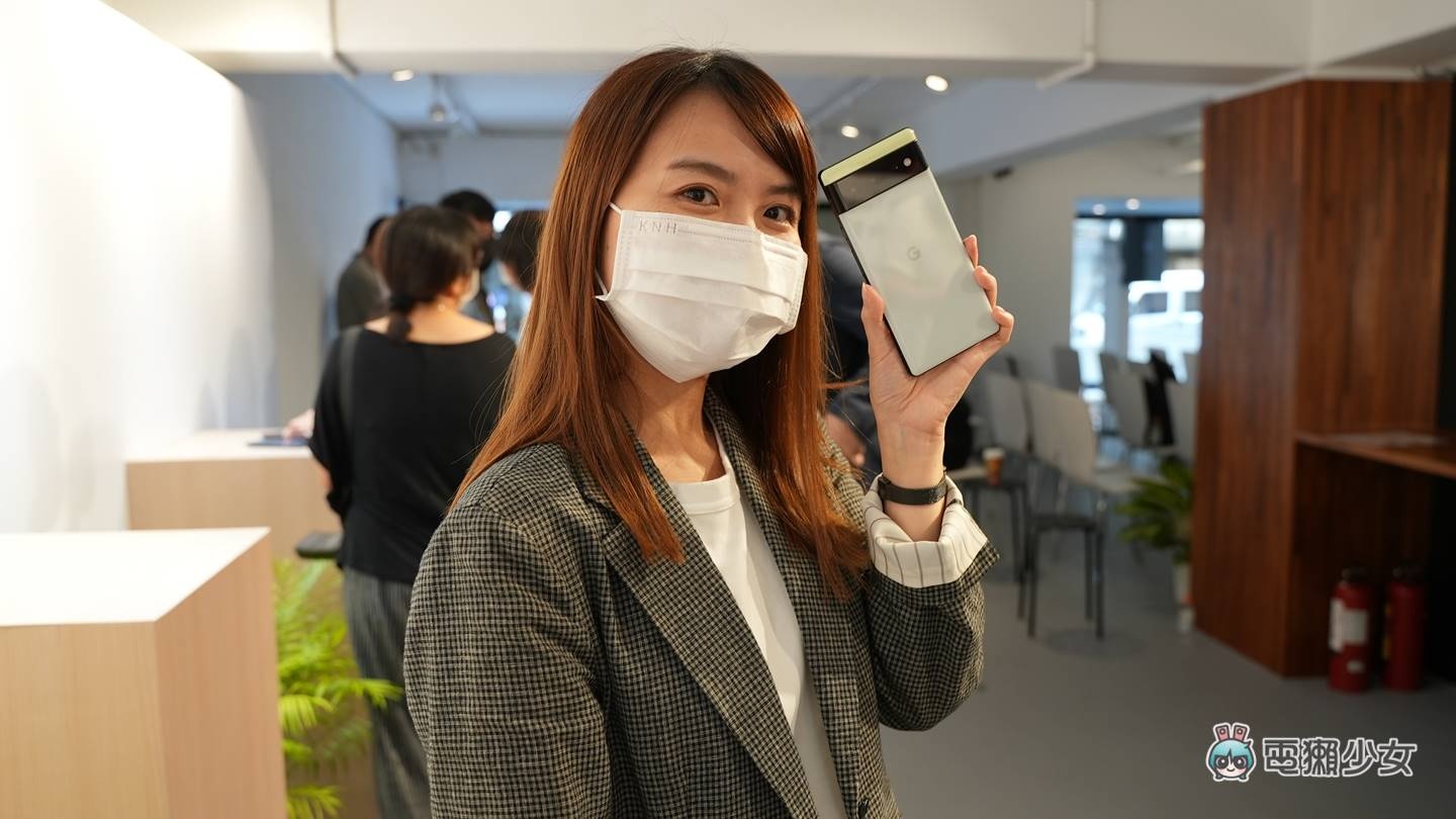 出门|Google Pixel 6 实机颜色长这样!粉嫩色系与外观细看上手玩 内容图17 潮品文-大潮社旗下实时最新热点娱乐时尚数码等新闻资讯网站! 出门|Google Pixel 6 实机颜色长这样!粉嫩色系与外观细看上手玩