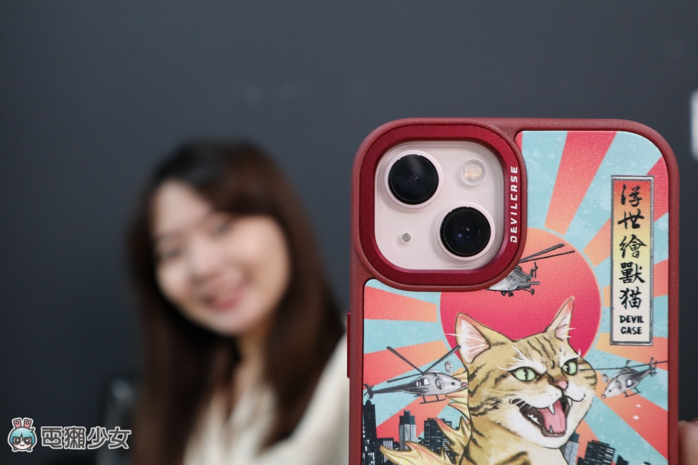 iPhone 13 摔落测试!装着 DEVILCASE 的‘ 恶魔防摔壳 PRO ’镜头防护加高 保护力更升级 内容图1 潮品文-大潮社旗下实时最新热点娱乐时尚数码等新闻资讯网站! iPhone 13 摔落测试!装着 DEVILCASE 的‘ 恶魔防摔壳 PRO ’镜头防护加高 保护力更升级