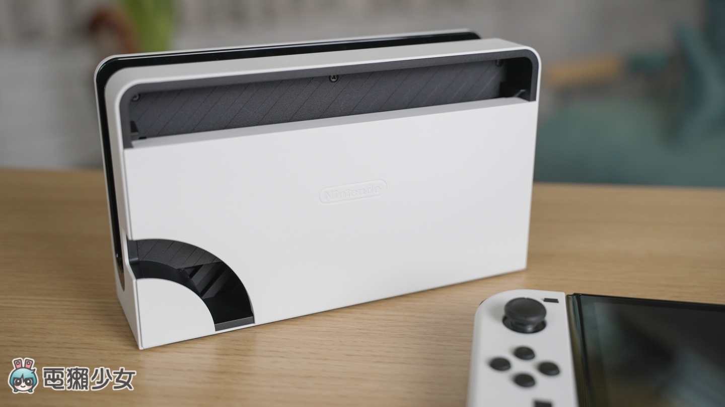 Switch OLED 开箱!跟上一代哪里不同?该升级吗?热门 QA 帮你解答! 内容图16 潮品文-大潮社旗下实时最新热点娱乐时尚数码等新闻资讯网站! Switch OLED 开箱!跟上一代哪里不同?该升级吗?热门 QA 帮你解答!