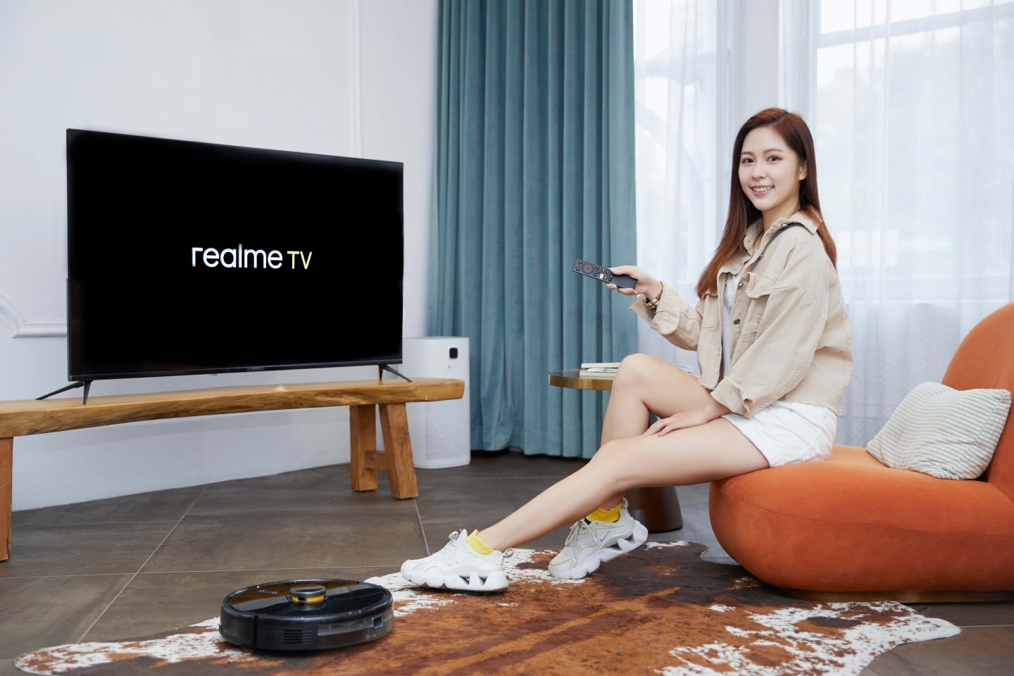 realme 发表旗下首款 TechLife 雷射扫拖机器人、50 吋与 55 吋智慧连网显示器 在双 11 前抢攻智慧家居！