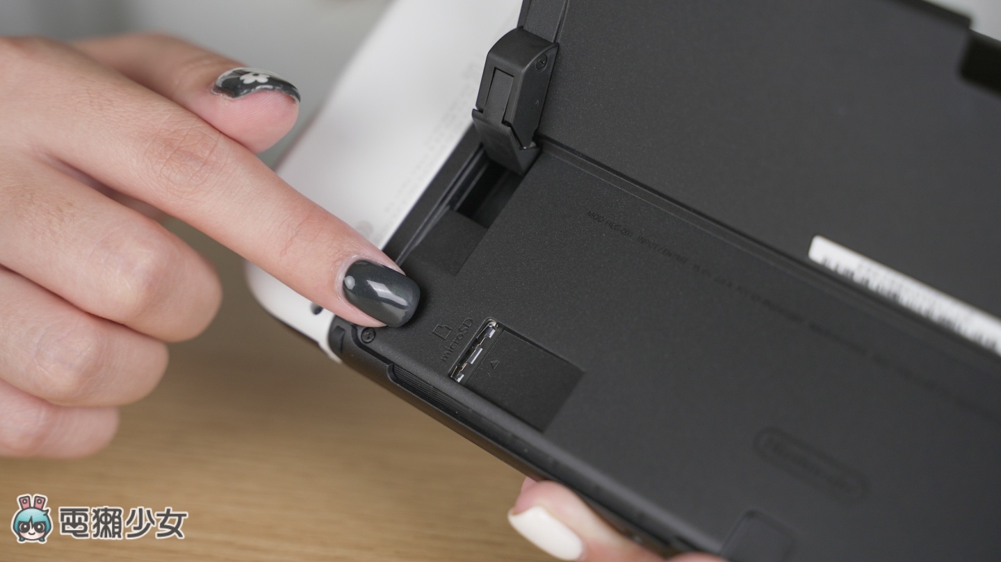 Switch OLED 开箱!跟上一代哪里不同?该升级吗?热门 QA 帮你解答! 内容图9 潮品文-大潮社旗下实时最新热点娱乐时尚数码等新闻资讯网站! Switch OLED 开箱!跟上一代哪里不同?该升级吗?热门 QA 帮你解答!