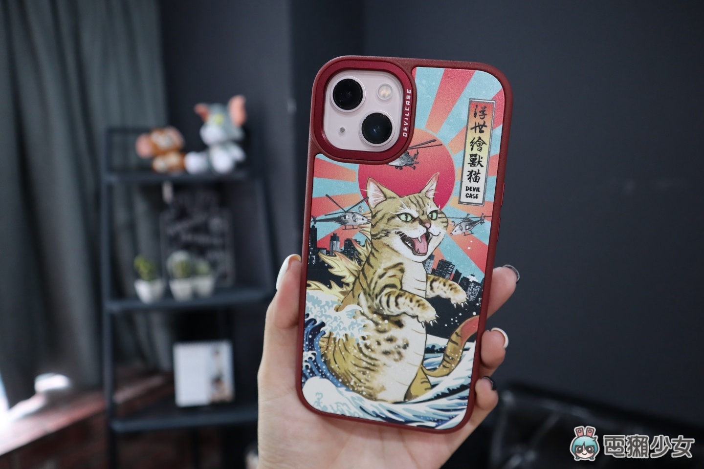 iPhone 13 摔落测试!装着 DEVILCASE 的‘ 恶魔防摔壳 PRO ’镜头防护加高 保护力更升级 内容图5 潮品文-大潮社旗下实时最新热点娱乐时尚数码等新闻资讯网站! iPhone 13 摔落测试!装着 DEVILCASE 的‘ 恶魔防摔壳 PRO ’镜头防护加高 保护力更升级