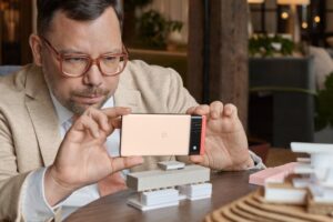 海量 Pixel 6 实机照！还有官方保护壳 质感爆棚