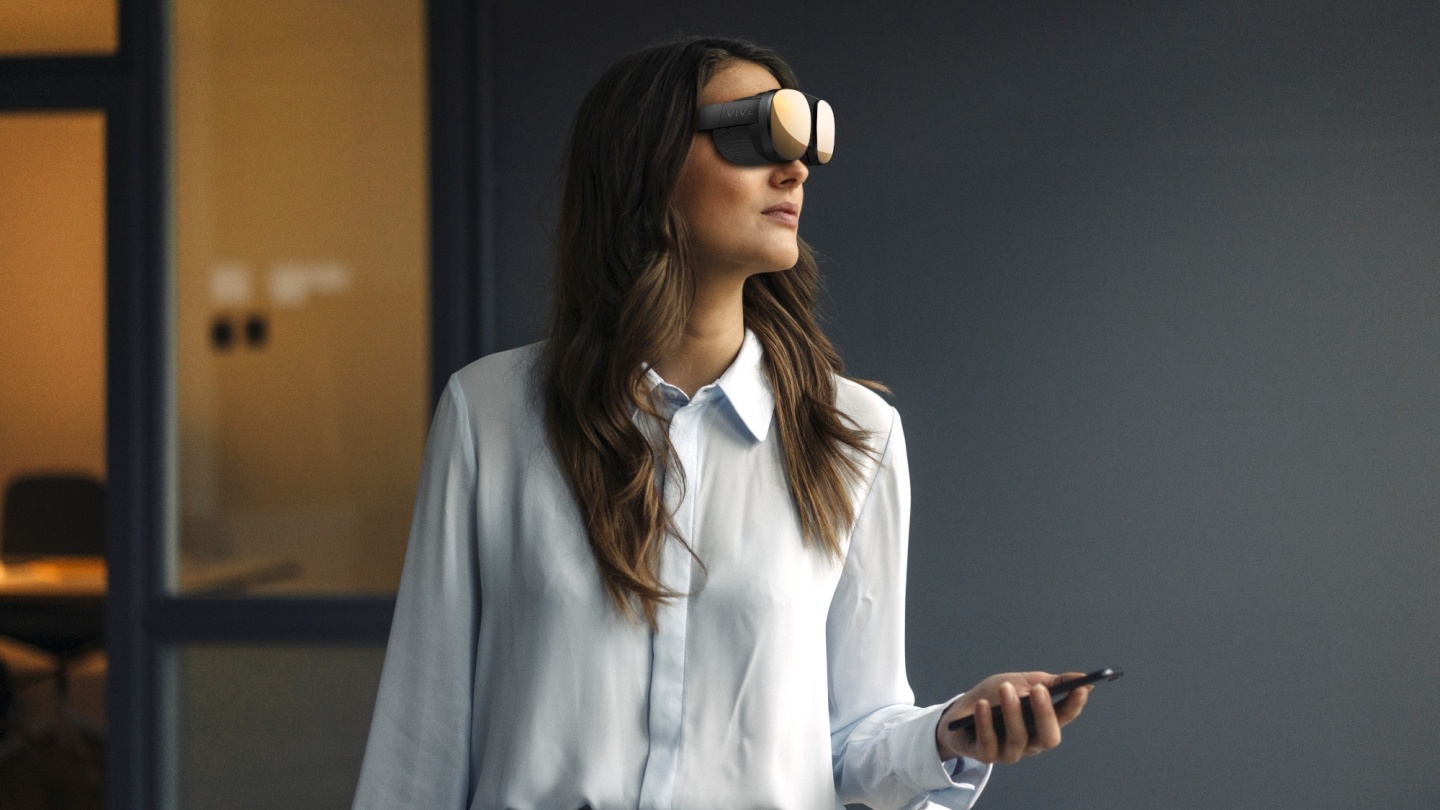 HTC 新款 VR 眼镜‘ VIVE Flow ’亮相!重量很轻巧但一样能给你沉浸式的视觉体验,售价新台币 14,990 元 内容图4 潮品文-大潮社旗下实时最新热点娱乐时尚数码等新闻资讯网站! HTC 新款 VR 眼镜‘ VIVE Flow ’亮相!重量很轻巧但一样能给你沉浸式的视觉体验,售价新台币 14,990 元