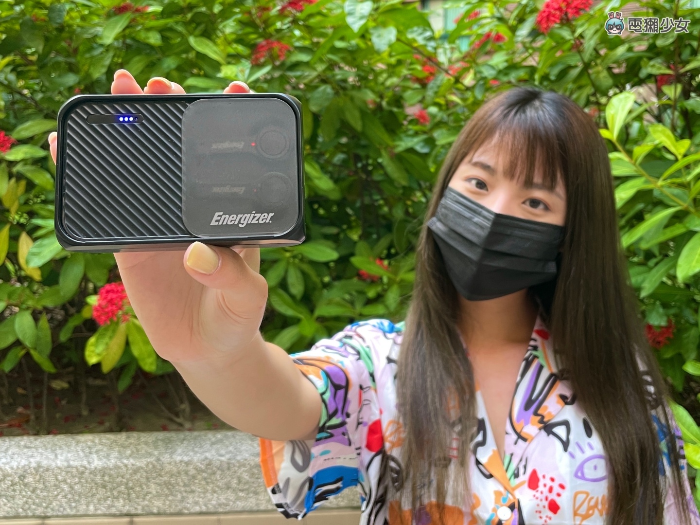 开箱｜Energizer UB5001 真无线蓝牙耳机 同时也是移动电源和无线充电器！快来看看这个酷东西！