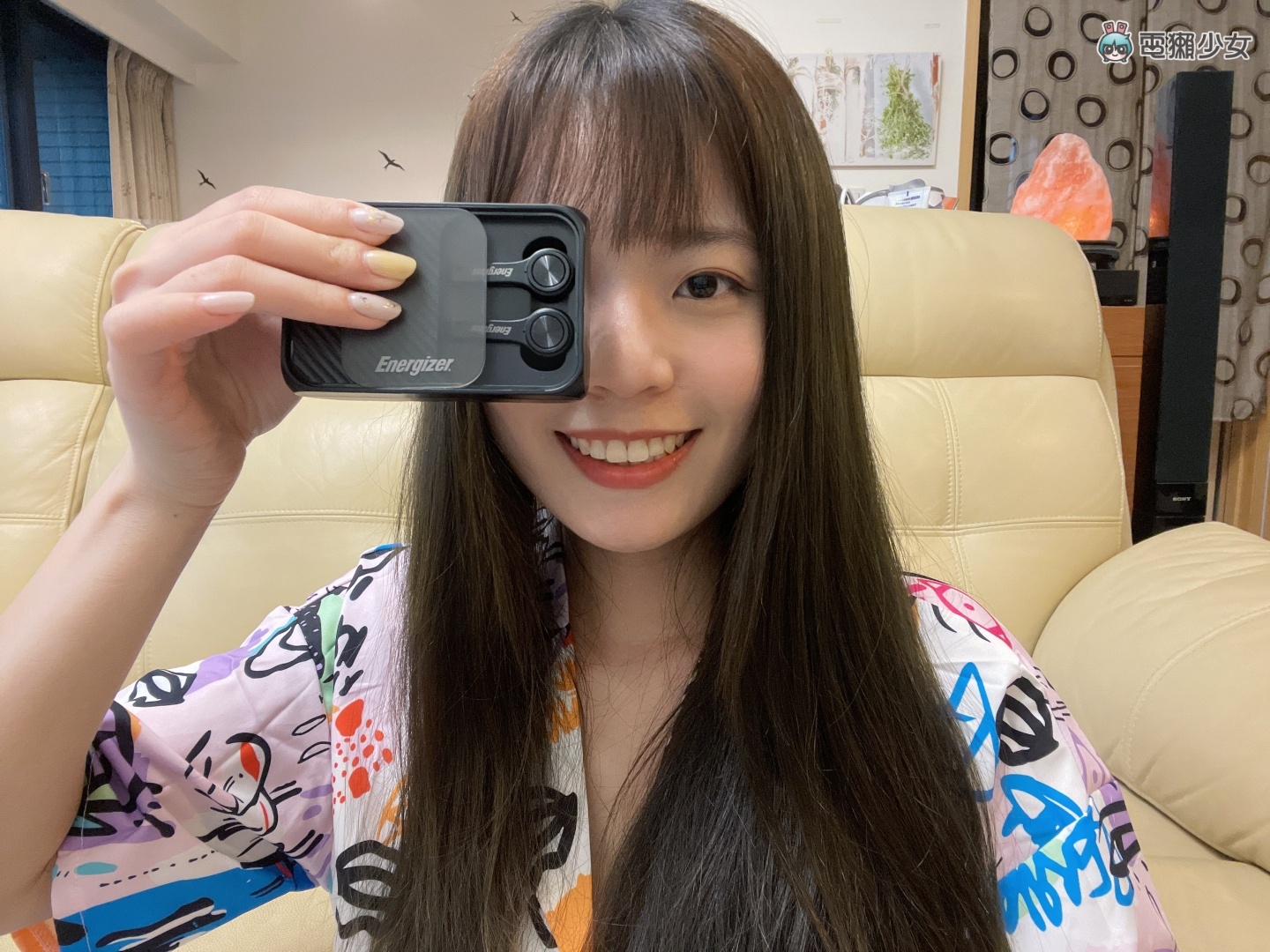 开箱｜Energizer UB5001 真无线蓝牙耳机 同时也是移动电源和无线充电器！快来看看这个酷东西！