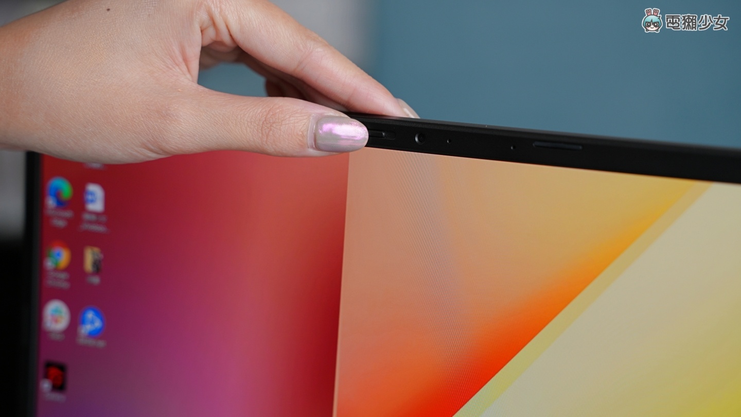华硕平价 OLED 笔电‘ ASUS Vivobook Pro 14 OLED ’开箱！规格升级幅度超有感 三万五挑笔电就选它