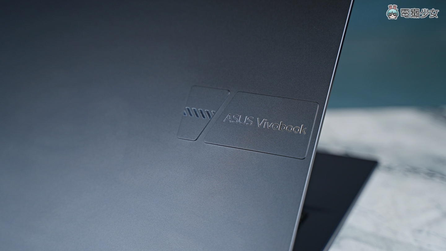 华硕平价 OLED 笔电‘ ASUS Vivobook Pro 14 OLED ’开箱！规格升级幅度超有感 三万五挑笔电就选它