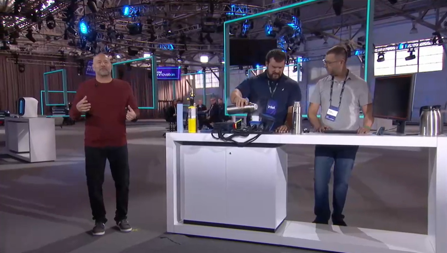 出门|英特尔发表第 12 代 Intel Core,最强游戏处理器 i9-12900K 来啰! 内容图11 潮品文-大潮社旗下实时最新热点娱乐时尚数码等新闻资讯网站! 出门|英特尔发表第 12 代 Intel Core,最强游戏处理器 i9-12900K 来啰!