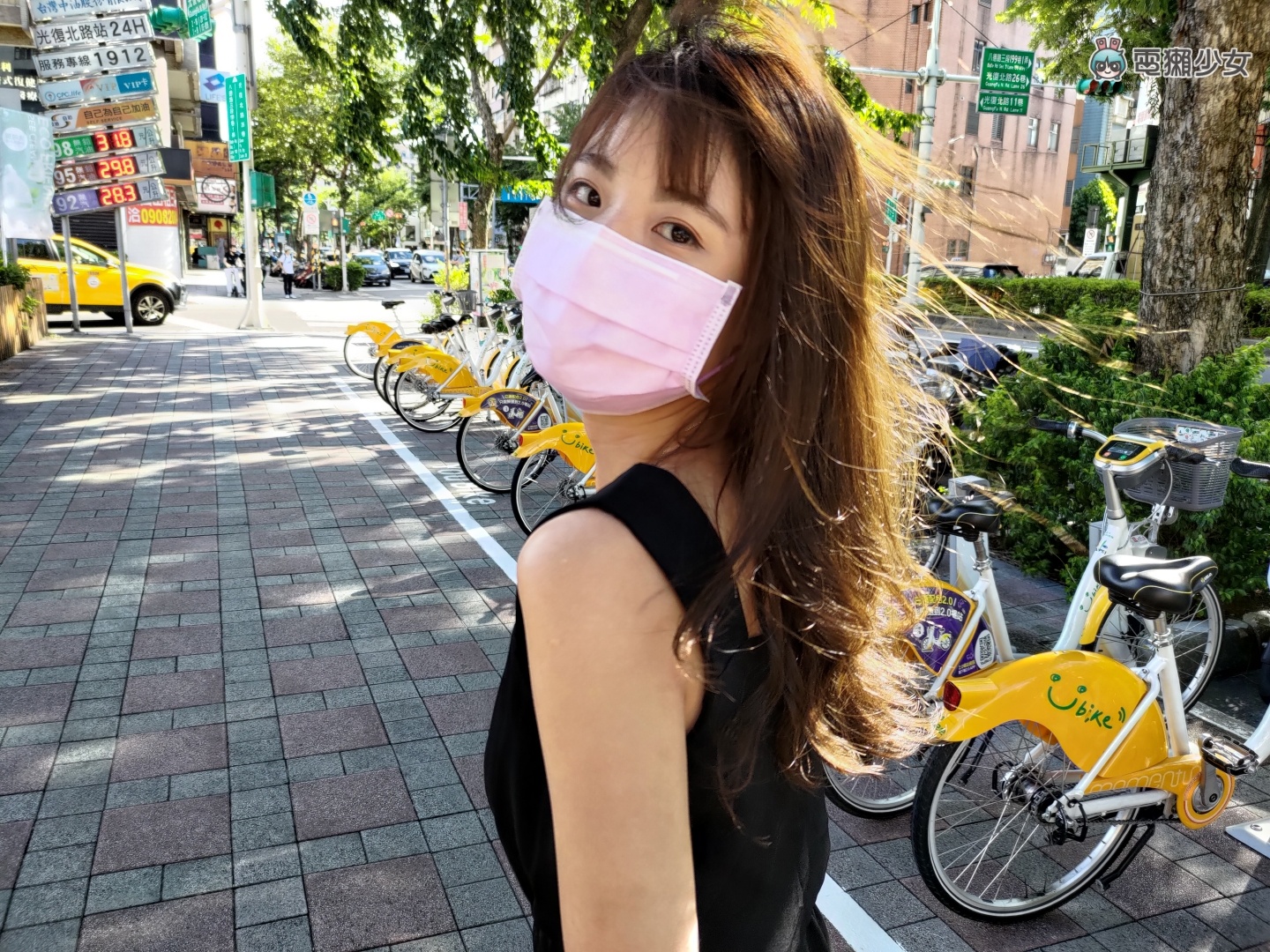 也太好看！Zenfone 8 设计师联名手机壳限量登场 搭配 Topologie 绳索背带时尚及便利性满分