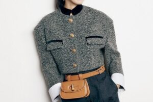 申敏儿全身“蕾丝透视装”辣爆！浑圆美尻走光现形网嗨翻了