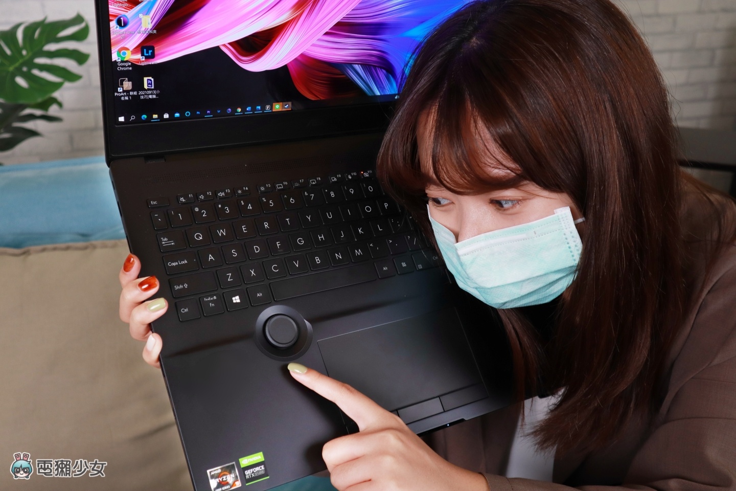 评测|笔电上竟然有一颗实体旋钮?ASUS ProArt Studiobook 16 OLED 的萤幕细节创作者都说赞 内容图1 潮品文-大潮社旗下实时最新热点娱乐时尚数码等新闻资讯网站! 评测|笔电上竟然有一颗实体旋钮?ASUS ProArt Studiobook 16 OLED 的萤幕细节创作者都说赞