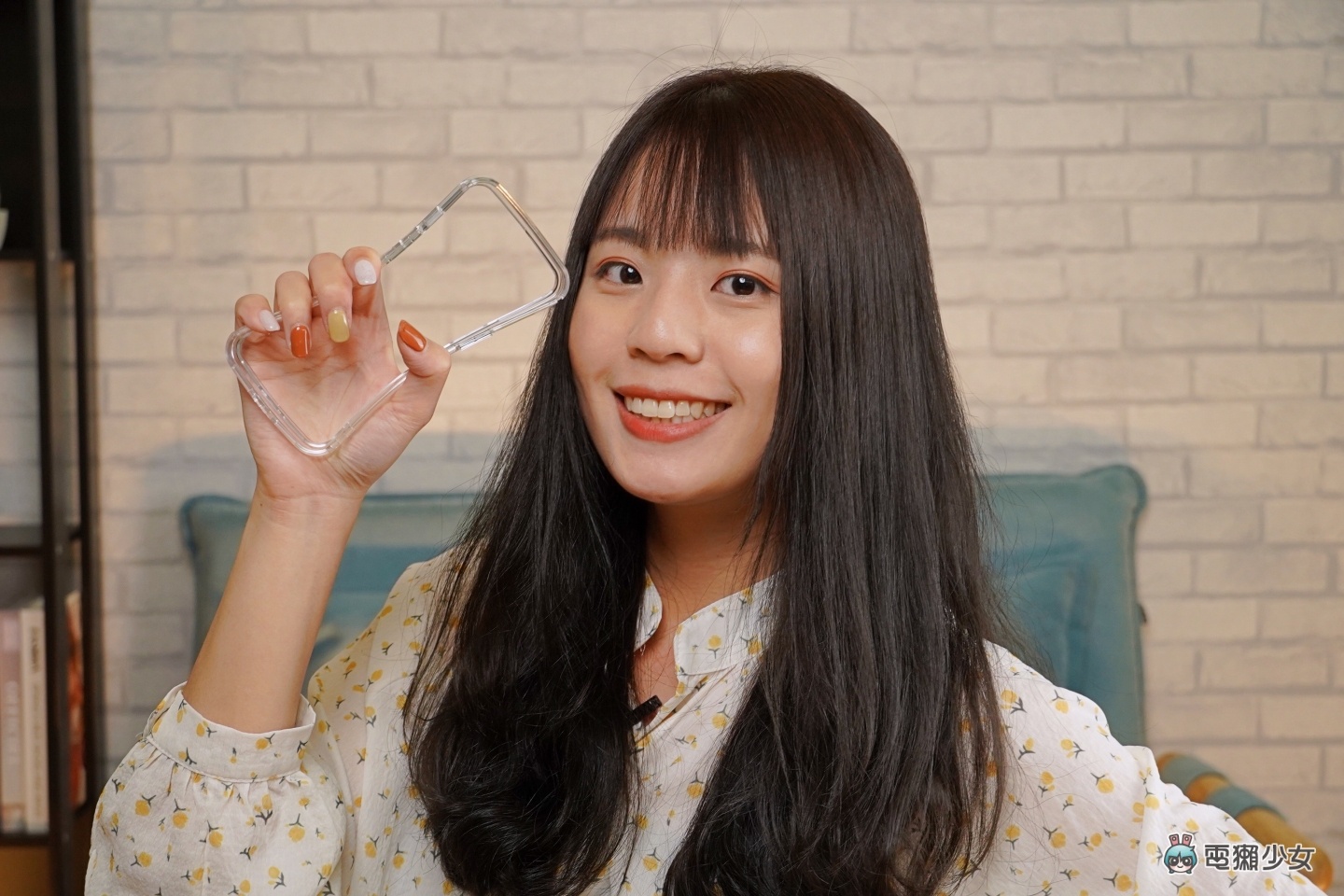 透明手机壳我只服 Moxbii！最新极空战甲第六代耐摔力更加倍！从机车喷飞也挺得住？（加映：太空盾超强化玻璃贴）