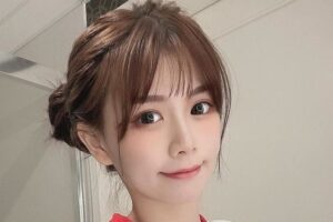 网红辣模拉炼一滑…Ｑ弹雪胸瞬间炸出　1秒春光十万人抢看