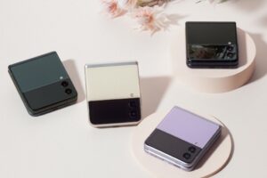 外型经典轻巧＋价格亲民 三星折叠机 Galaxy Z Flip3 被《时代杂志》评为‘ 年度百大最佳发明 ’