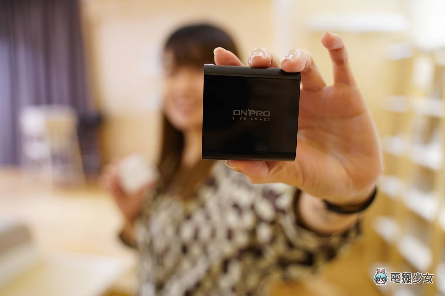 开箱|长得漂亮的 PD 快充充电头升级版!ONPRO UC-GAN65W 氮化镓 GaN 65W 随身携带充笔电 内容图1 潮品文-大潮社旗下实时最新热点娱乐时尚数码等新闻资讯网站! 开箱|长得漂亮的 PD 快充充电头升级版!ONPRO UC-GAN65W 氮化镓 GaN 65W 随身携带充笔电