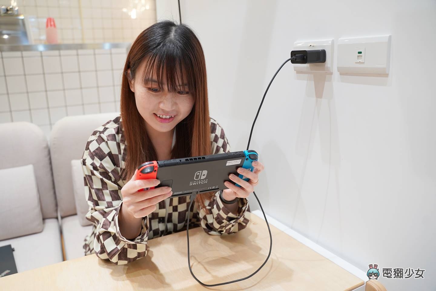 开箱|长得漂亮的 PD 快充充电头升级版!ONPRO UC-GAN65W 氮化镓 GaN 65W 随身携带充笔电 内容图10 潮品文-大潮社旗下实时最新热点娱乐时尚数码等新闻资讯网站! 开箱|长得漂亮的 PD 快充充电头升级版!ONPRO UC-GAN65W 氮化镓 GaN 65W 随身携带充笔电