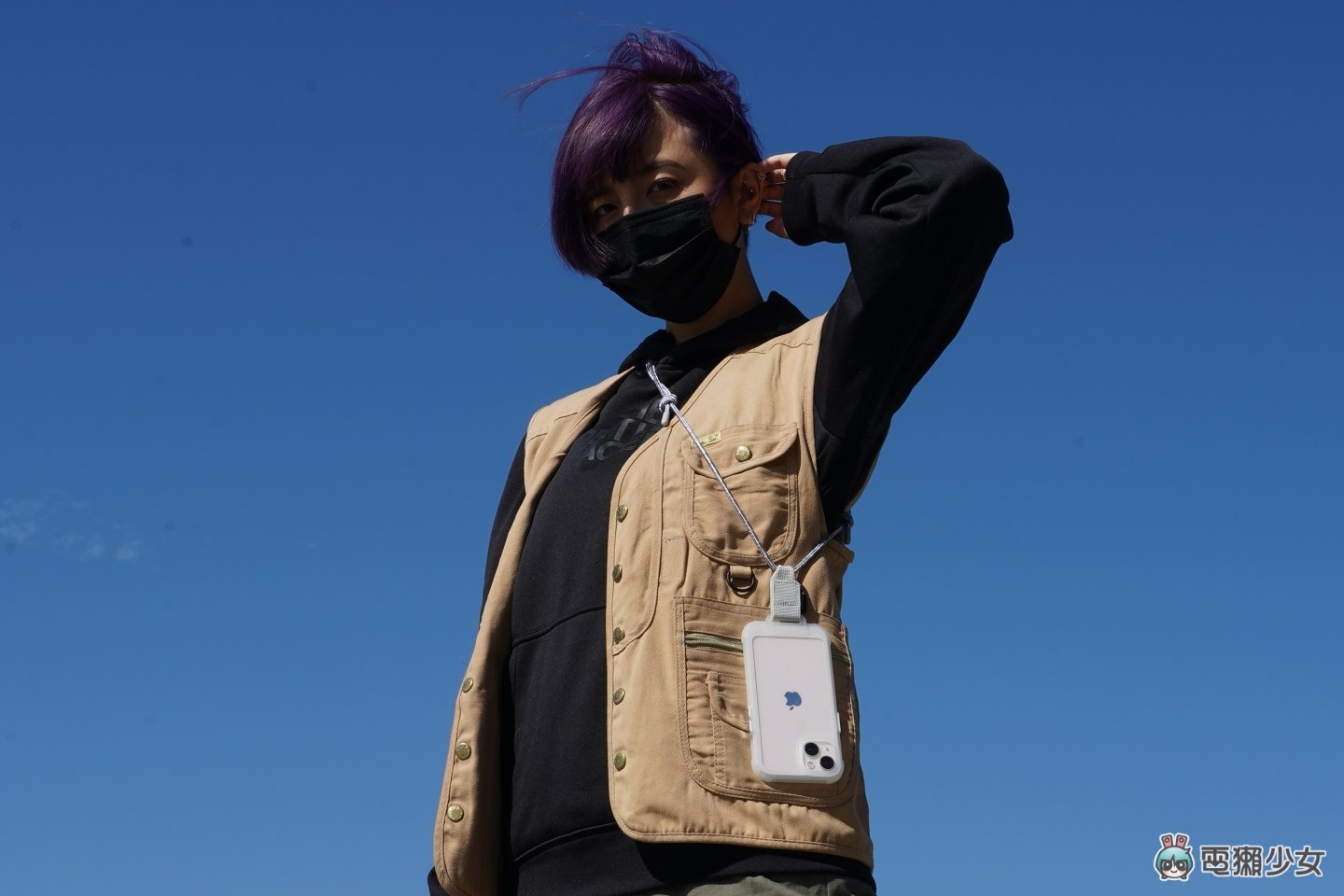 挂在脖子上说走就走！bitplay iPhone 13 系列户外风格手机壳 机能性超高适合 Outdoor 咖 数码科技 图11张