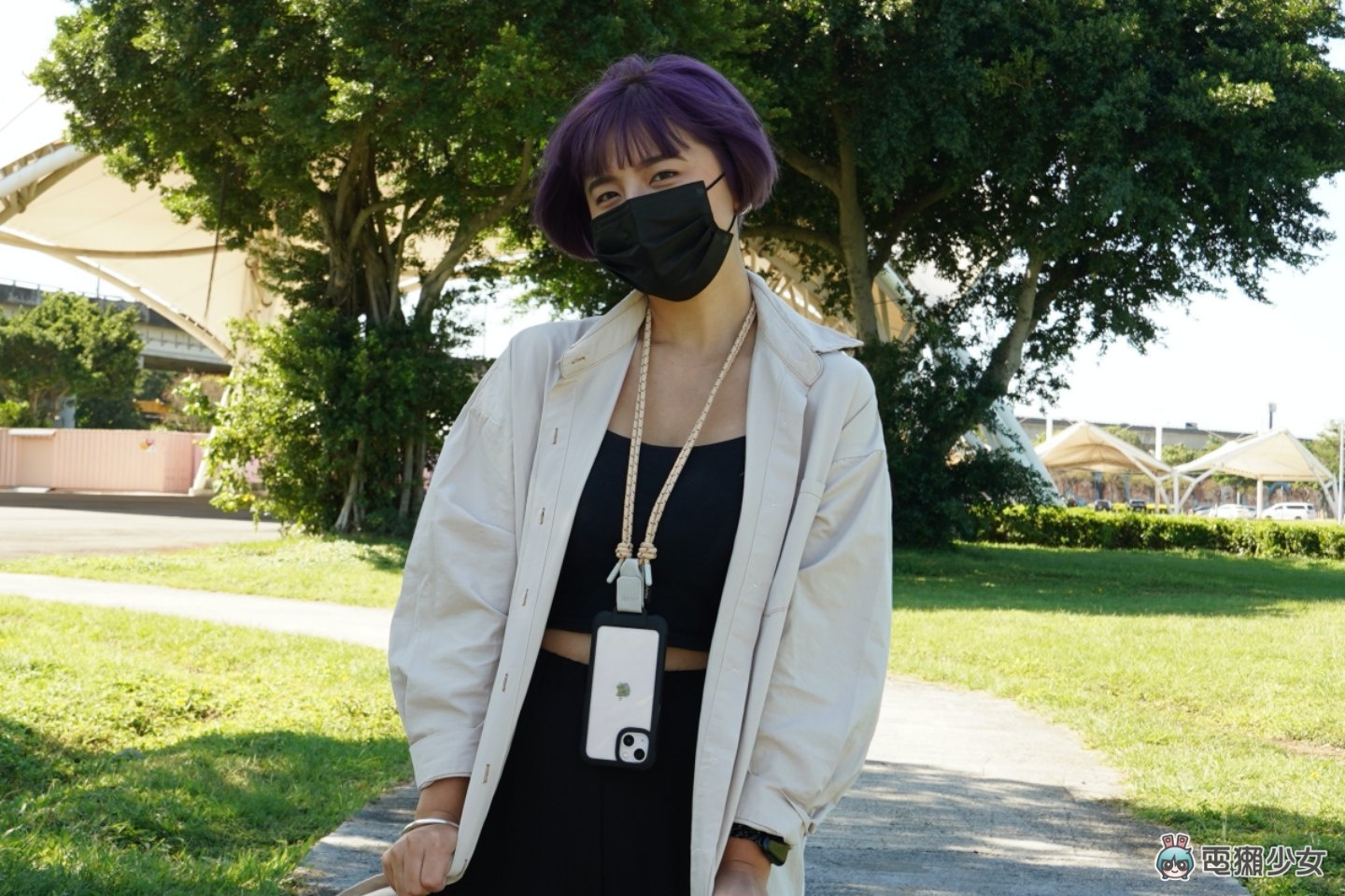 挂在脖子上说走就走！bitplay iPhone 13 系列户外风格手机壳 机能性超高适合 Outdoor 咖 数码科技 图12张