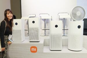 出门｜小米智慧家电 9 大新品连发！扫拖机器人、吸尘器、空气清净机、智慧手环全都有