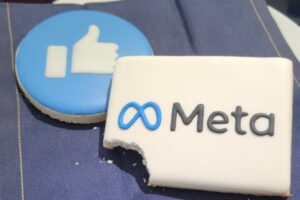 财经读者票选‘ 年度最差企业 ’由 Facebook／Meta 拿下！最佳则是微软