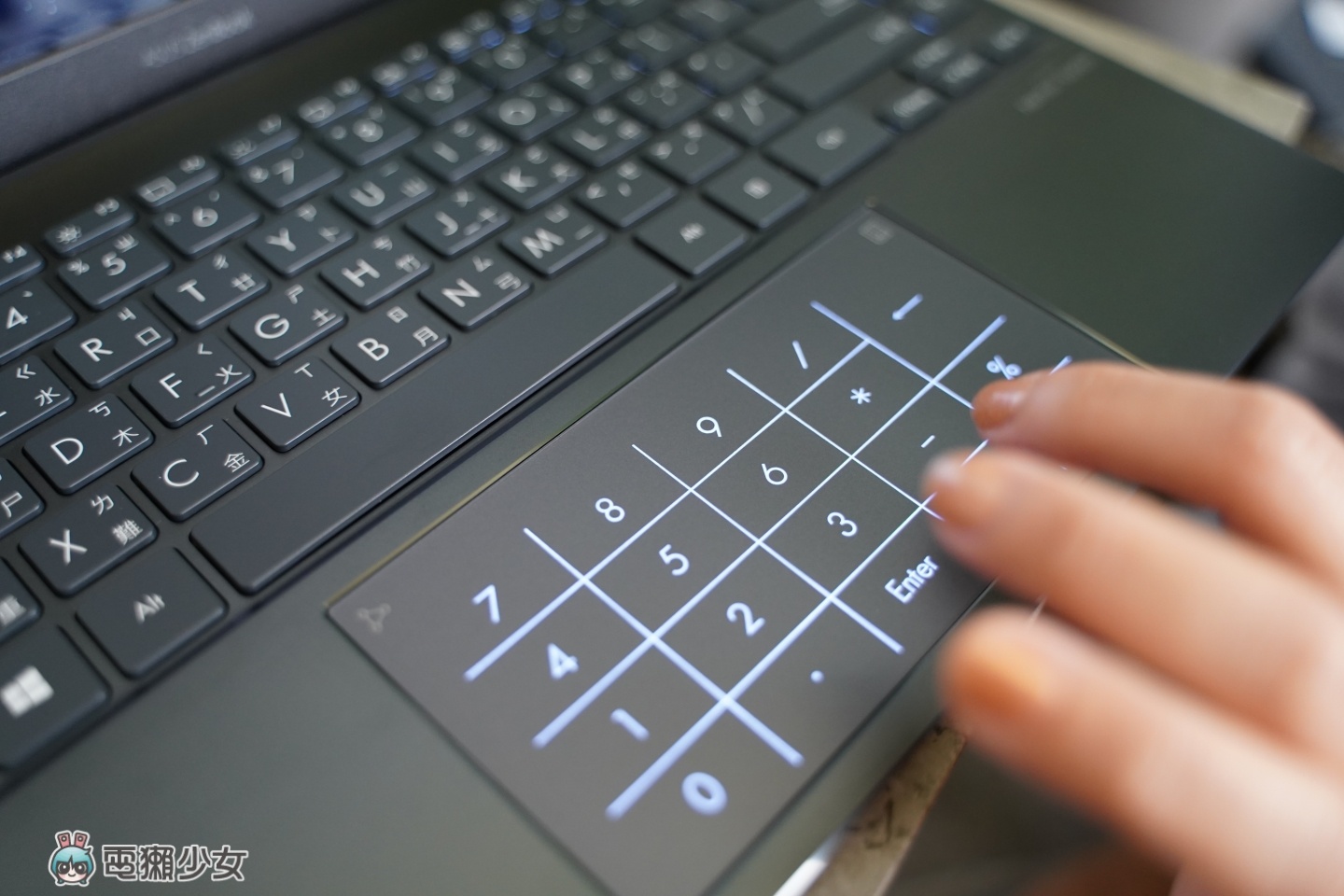 OLED 萤幕笔电优在哪？色彩精准又护眼！用过回不去 数码科技 图16张